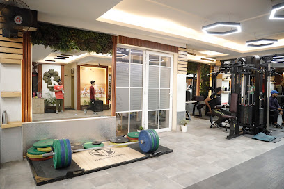 Dynamic Fitness And Crossfit - Gym in Model Town business photograph