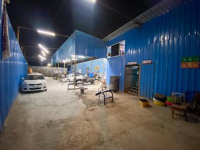 TARZAN MOTORS business photograph