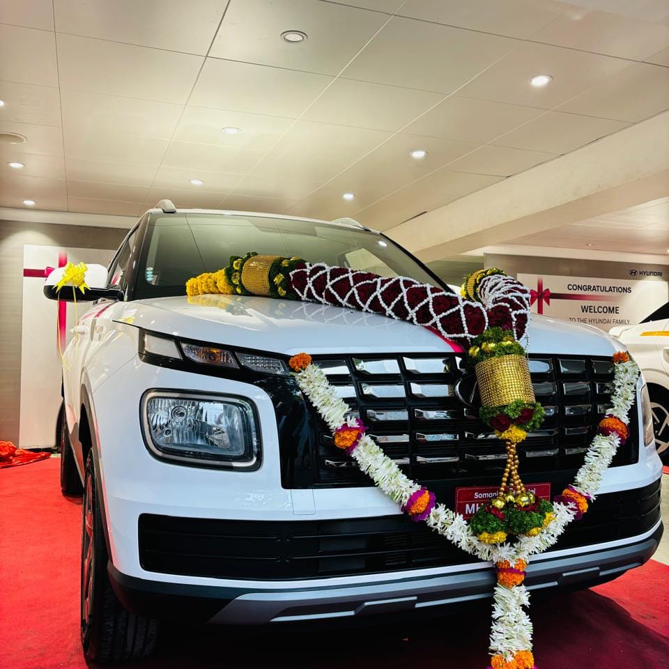 SK SELF DRIVE business photograph