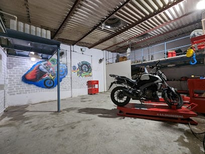 MotoAxle | Motorcycle Garage business photograph