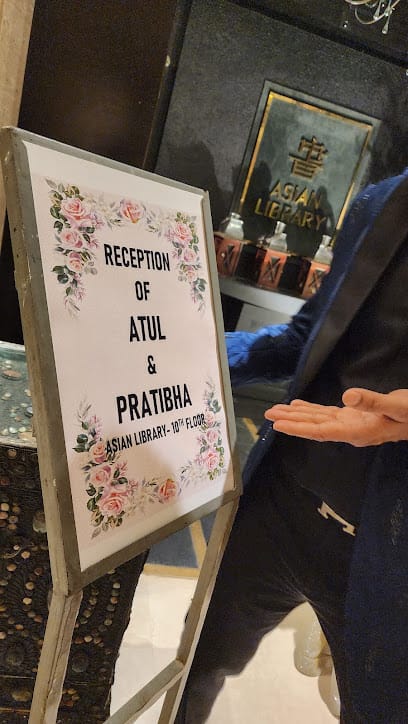 Event Cube business photograph