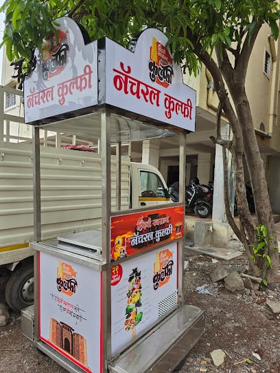 Hindavi Swarajya sabudana wada business photograph