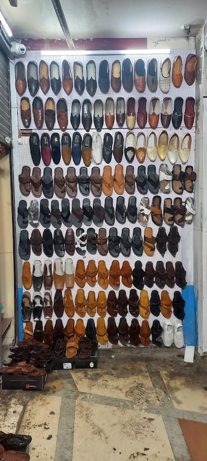 Qadumi - Specialist in Kolhapuri & Mojri business photograph