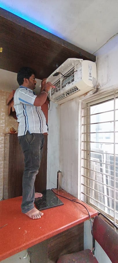 Refrigerator and air conditioner service business photograph