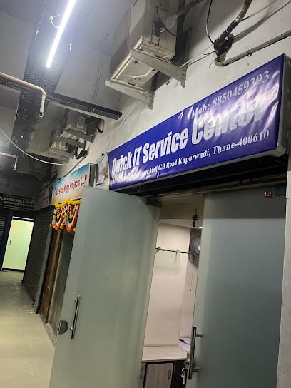 Quick It Service Center laptop repair center business photograph