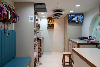 Ladkee Ladies Tailors business photograph