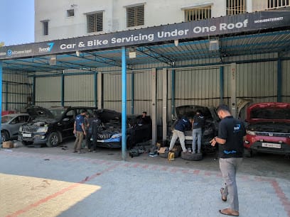 Tweak7 - Multi Brand Car Service business photograph