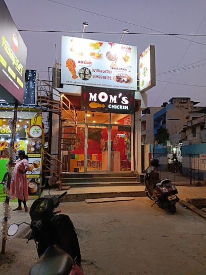 Moms Chicken business photograph