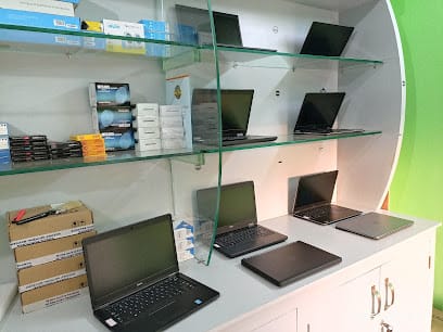 SM COMPUTER business photograph