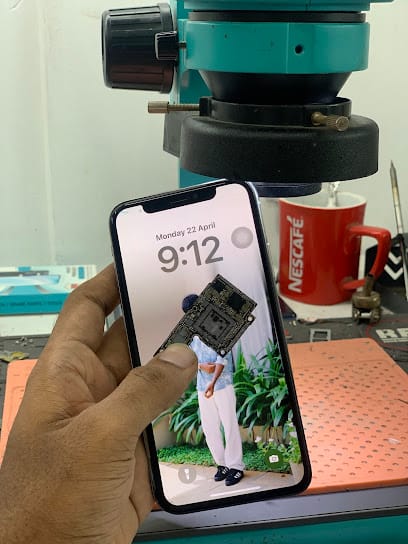 YEM TECH business photograph