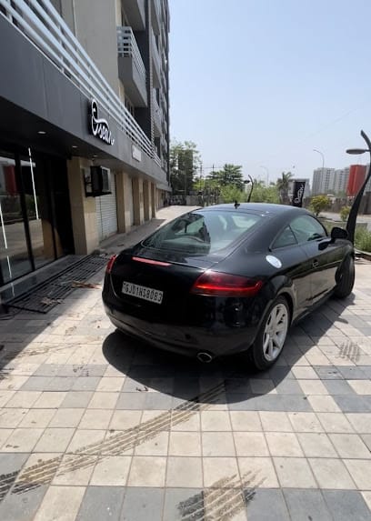 Osean Auto Detail Workshop business photograph