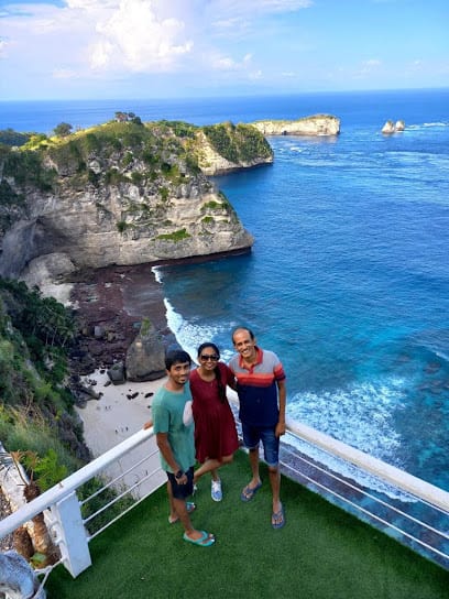 Travelousfeet Holidays business photograph