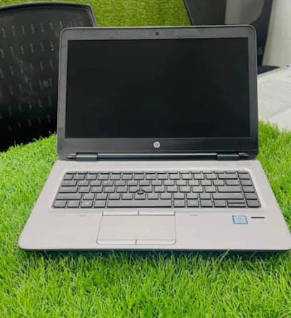 Alpha Computers (Wholesale Prices) | ਪੁਰਾਣੇ ਅਤੇ ਸਭ ਤੋਂ ਸਸਤੇ ਲੈਪਟਾਪ Old Laptops, Best used Laptops, Second hand Laptops business photograph