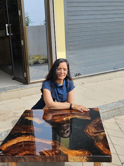 Resin art work business photograph