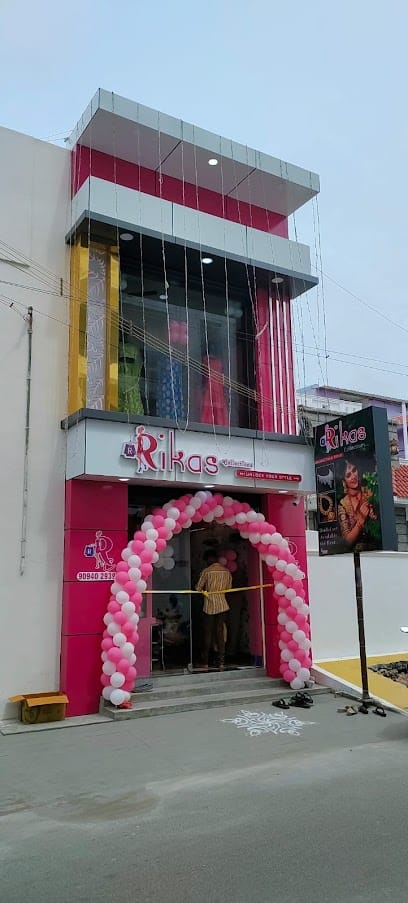 Rikas Collections business photograph