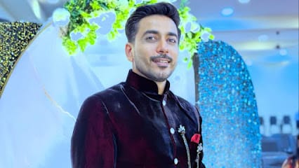 Anchor Ashwin Talreja business photograph