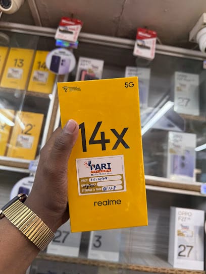 Pari Telecom business photograph