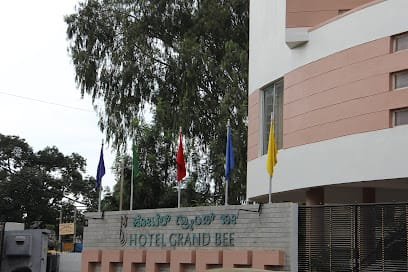 Hotel Grand Bee business photograph