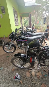 Throttle Garage business photograph