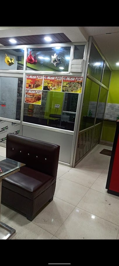 Delicious pizza & restaurant business photograph