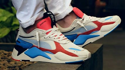 Hardev Group of Shoes business photograph