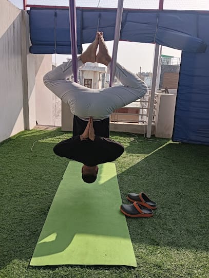 Yoga_with_morningstar business photograph