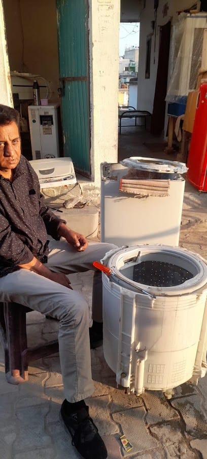 Yash & Yash Enterprises - Best Washing Machine / Fridge / Refrigerator / Air Conditioner / AC Repair and Service in Mohali business photograph