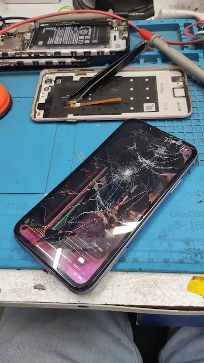 Phone Rescue mobile phone service center business photograph