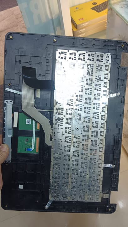 Laptop repair service center /gaurcity /MacBook repair business photograph