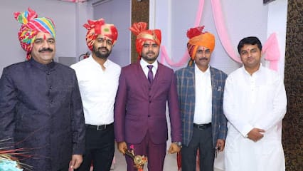 Dheeraj Safa Maker business photograph