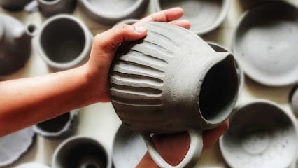 Creta Ceramica - The Pottery Studio business photograph