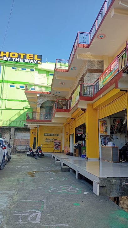 S.R. cycle zone business photograph