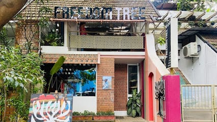 Freedom Tree Home Store in Bengaluru - furniture, home furnishings, upholstery & curtains, home decor, ceramics, and lighting business photograph