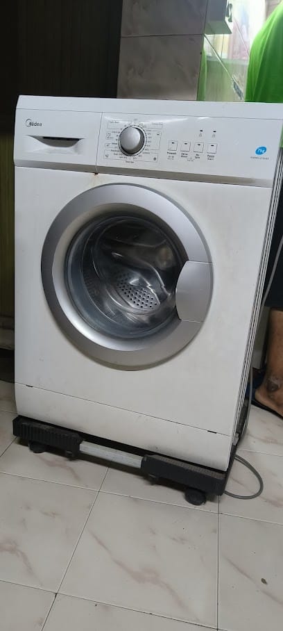 Supratechengineering business photograph