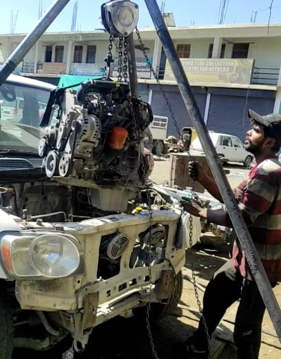 Alamdar_Auto_Garage (Car Machine in leh ladakh) business photograph