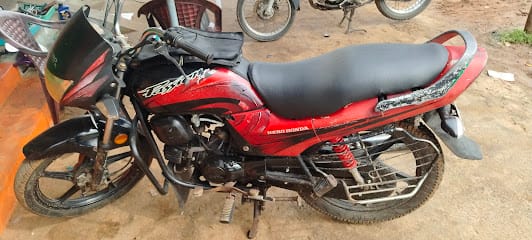 Bike mechanic shop business photograph