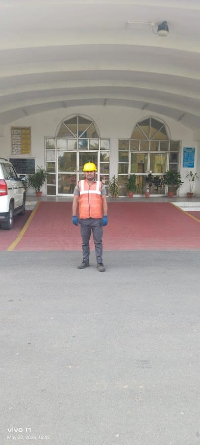 Rolling Shutter Work Repair Welding Work Repair business photograph