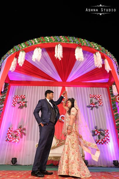 Tushar Vatika business photograph