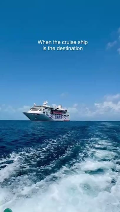 Jupiter -Kolkata Boat Party business photograph