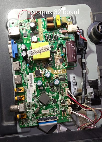 Electronic technician business photograph