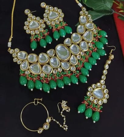 Dhara's handmade jewellery business photograph