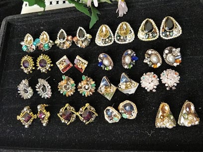 Fuschianet Accessories business photograph