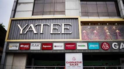 YATEE business photograph