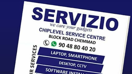 SERVIZIO | laptop chiplevel service center business photograph