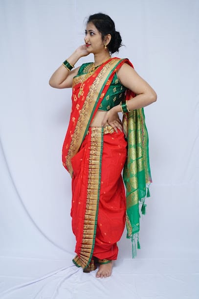 Sakhi Nauvari business photograph