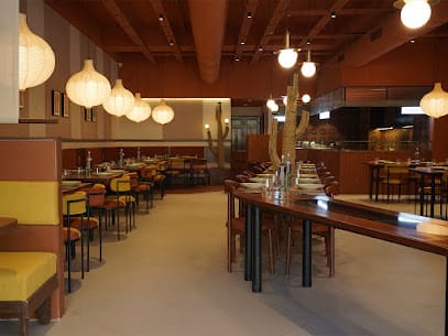 Tres Amigos business photograph