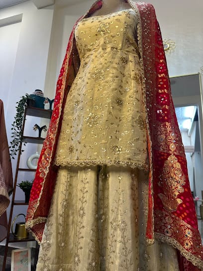 Vedas Glam & Designer Boutique business photograph