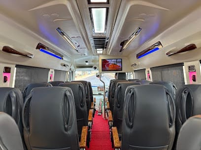 Pooja Car Rental Service In Nagpur, Taxi Service, Car Hire, Cab Services In Nagpur business photograph