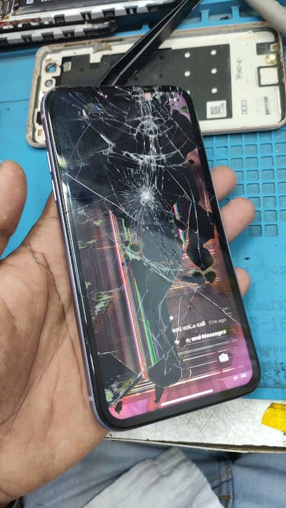 Phone Rescue mobile phone service center business photograph