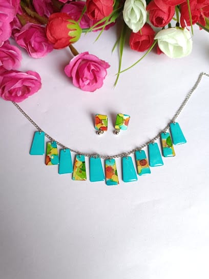 Reverie Handmade Jewelry business photograph